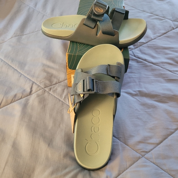 Sandals - Picture 2 of 3
